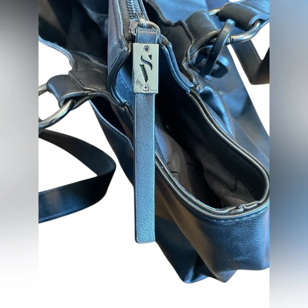 Simply Vera Vera Wang Shoulder Bag - Picture 2 of 6